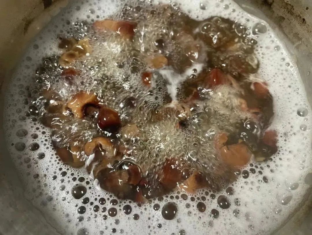 DƬ